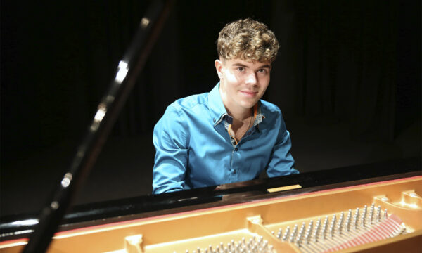 galeria-michael-andreas-pianista_0002_EV2B8817